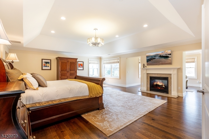 8 PHILHOWER COURT