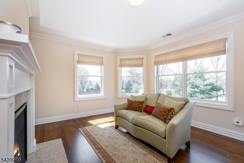 8 PHILHOWER COURT