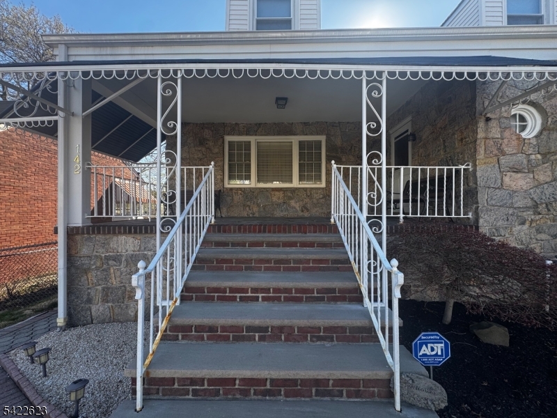 142 Bailey Ave