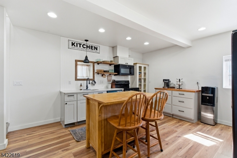 635 Brooklyn Mountain Rd