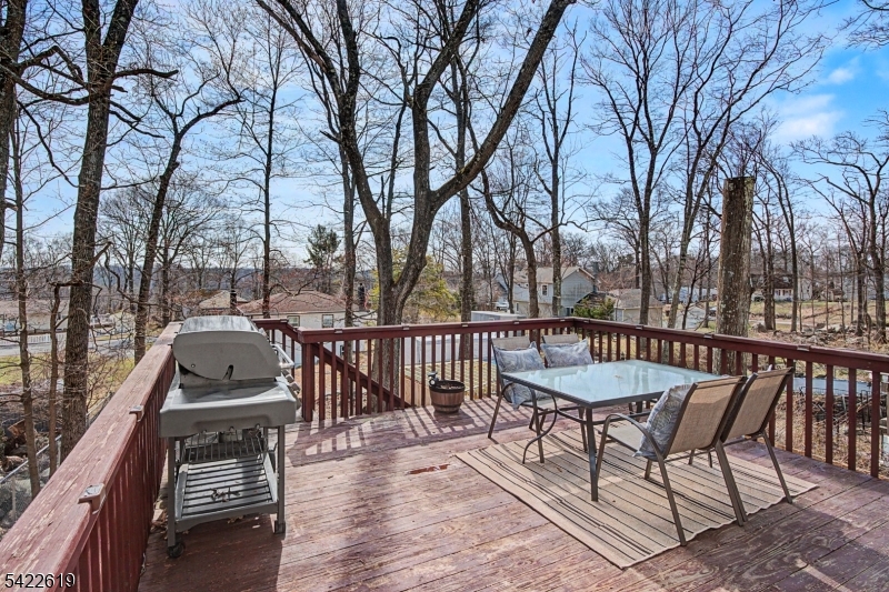 635 Brooklyn Mountain Rd