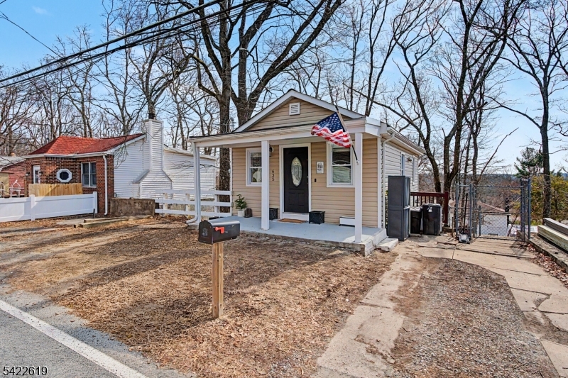 635 Brooklyn Mountain Rd