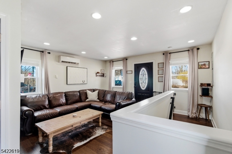 635 Brooklyn Mountain Rd