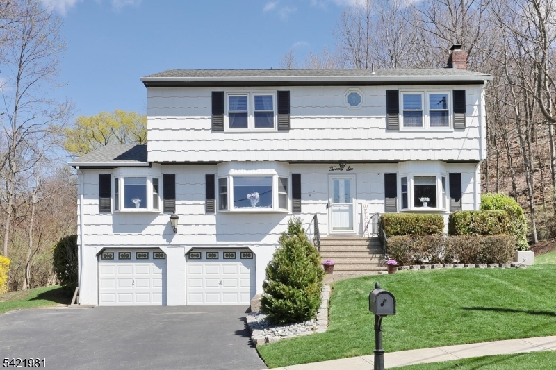 26 Scrivani Dr
