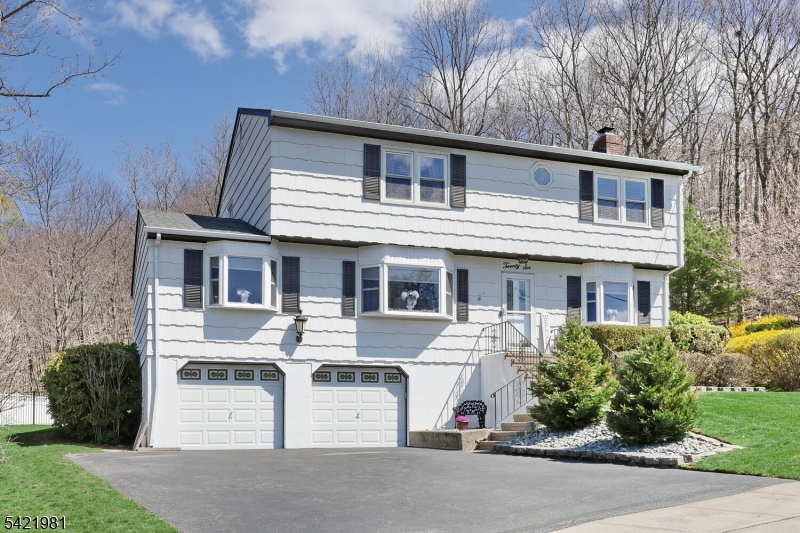 26 Scrivani Dr