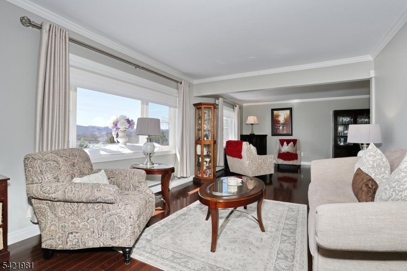 26 Scrivani Dr