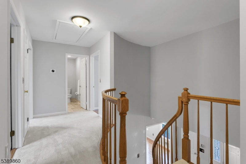 135 Woods End Dr