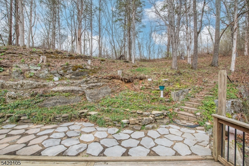 4 Rocky Way