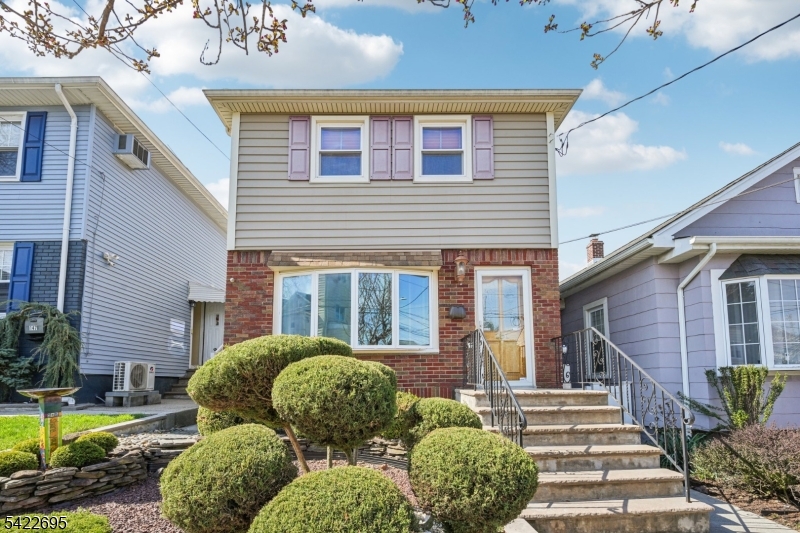 151 Arlington Blvd