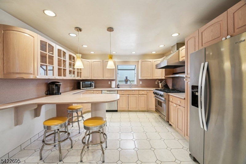 151 Arlington Blvd