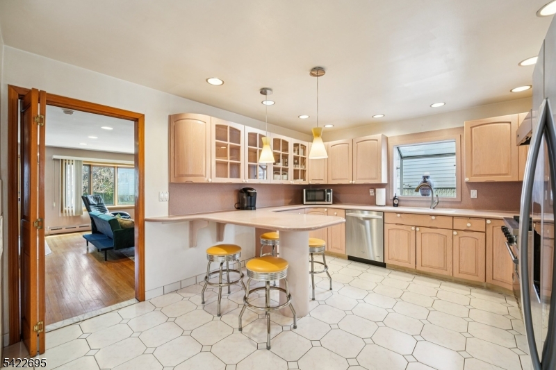 151 Arlington Blvd