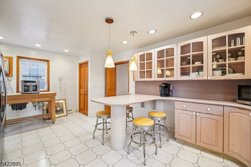 151 Arlington Blvd