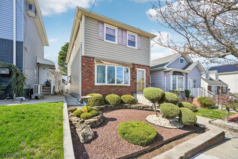 151 Arlington Blvd