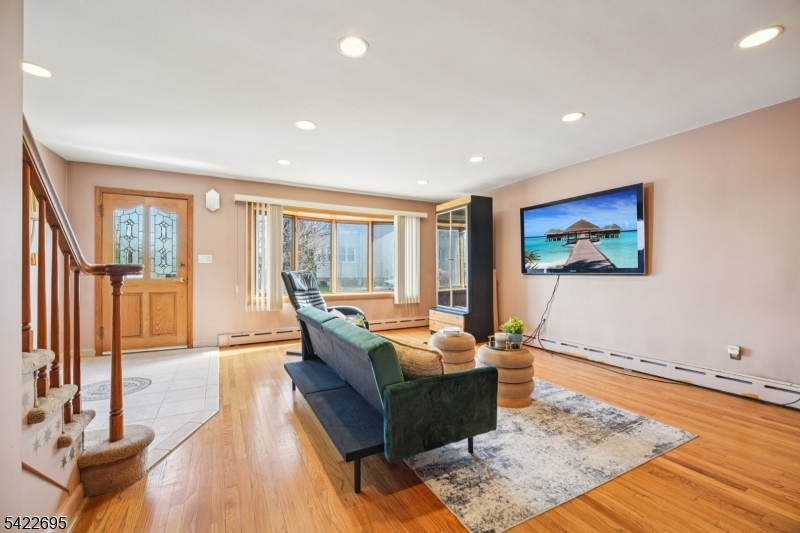 151 Arlington Blvd