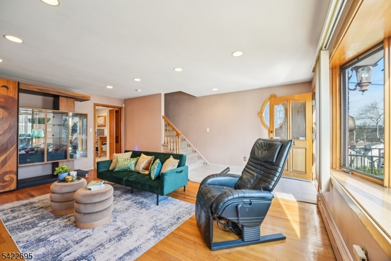 151 Arlington Blvd