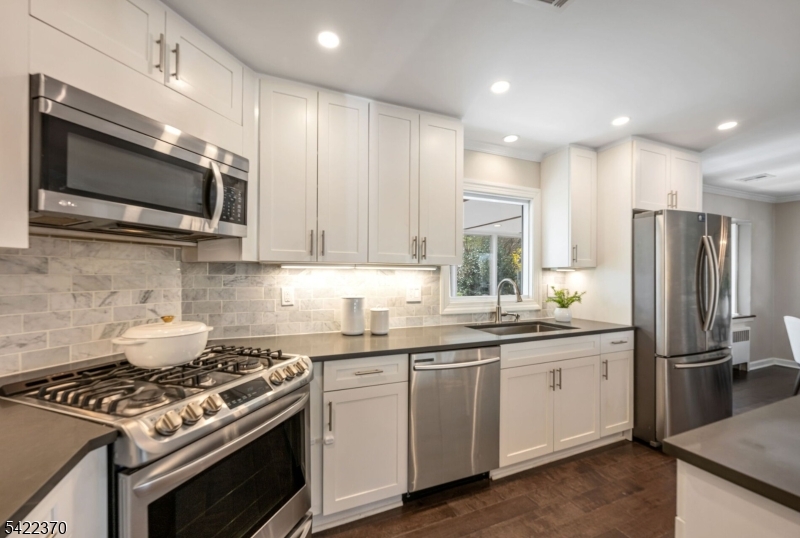 28 Princeton Pl