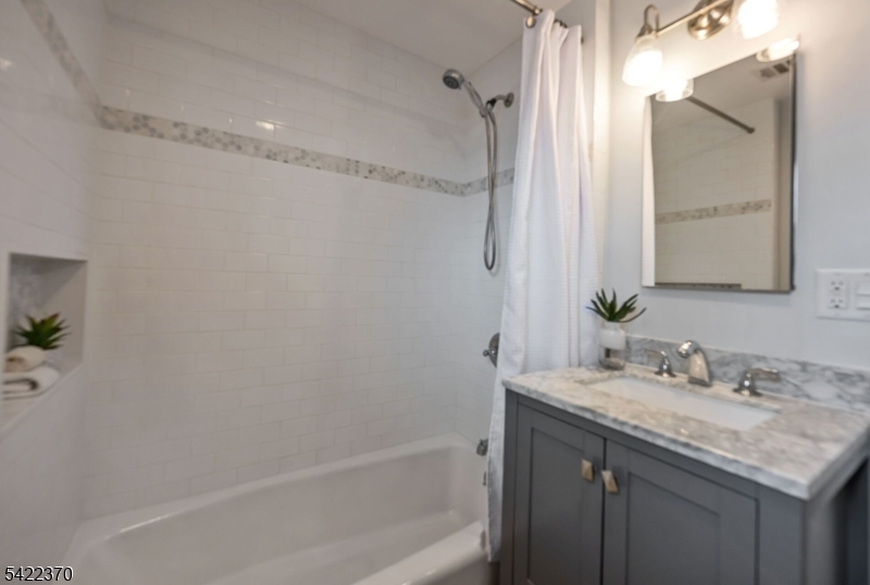28 Princeton Pl