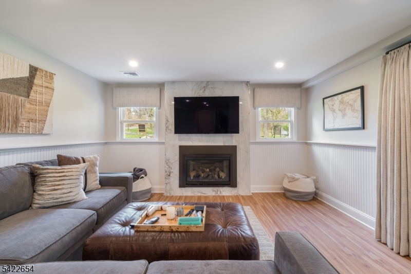209 Northfield Rd