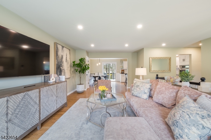 209 Northfield Rd