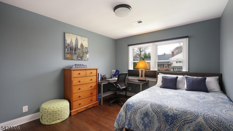 401 Poe Ave