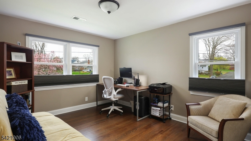401 Poe Ave