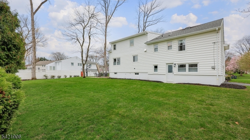 401 Poe Ave