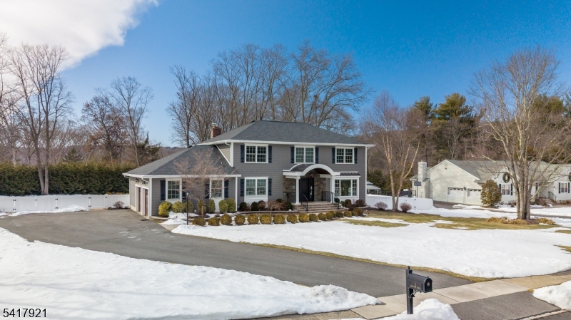 1 Radcliffe Dr