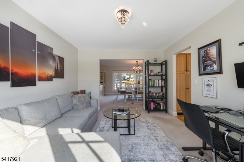 1 Radcliffe Dr