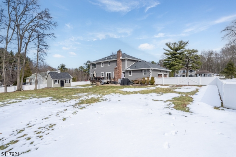 1 Radcliffe Dr