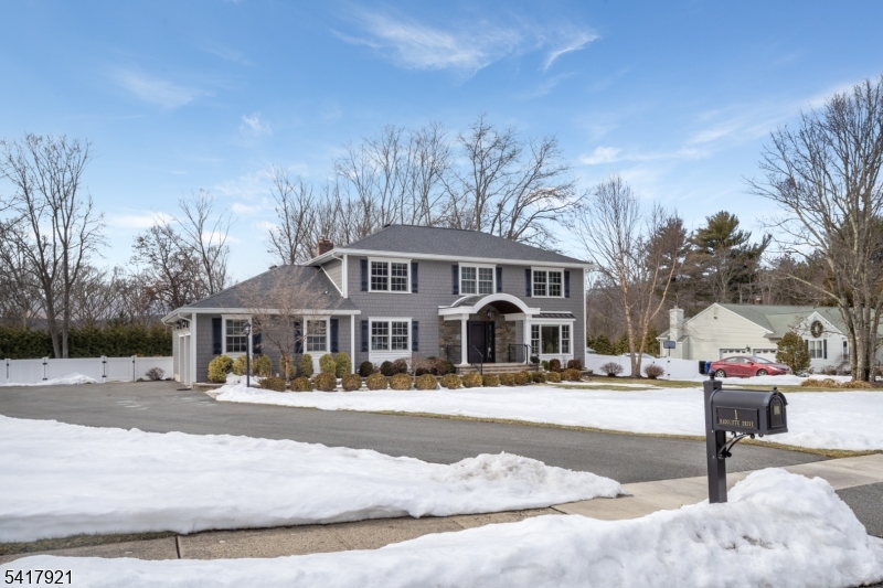 1 Radcliffe Dr