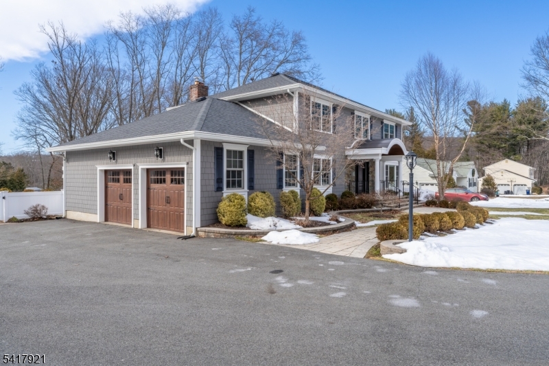 1 Radcliffe Dr