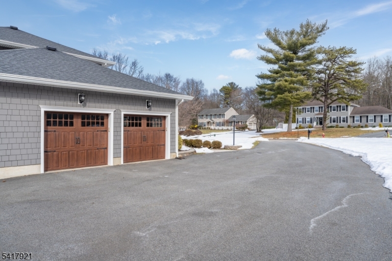 1 Radcliffe Dr