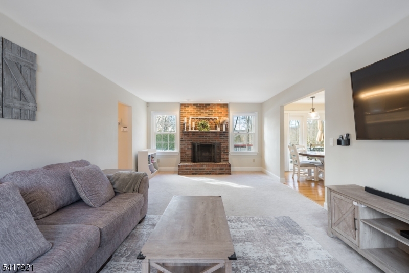 1 Radcliffe Dr