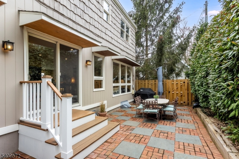 165 N Wyoming Ave