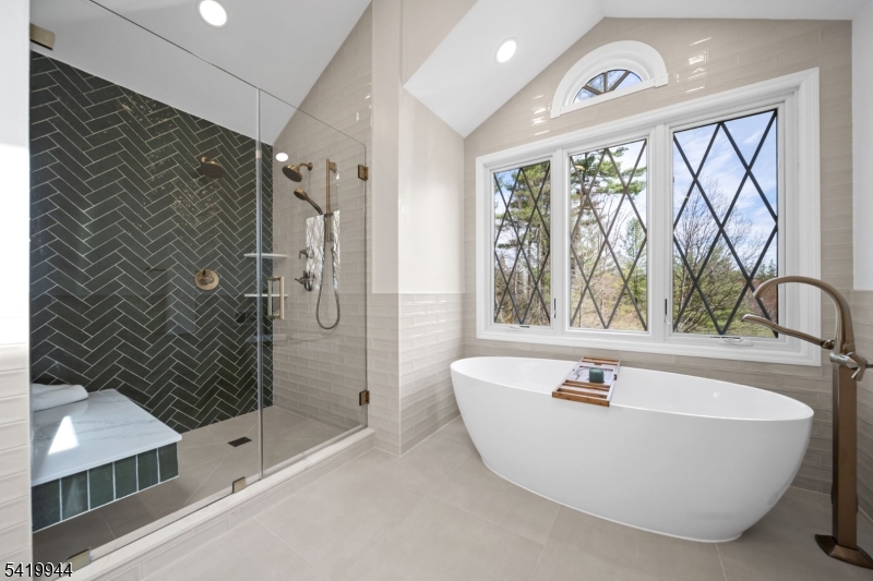 6 Jonathan Smith Rd