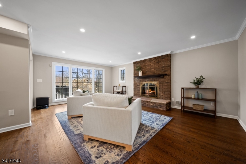 6 Jonathan Smith Rd