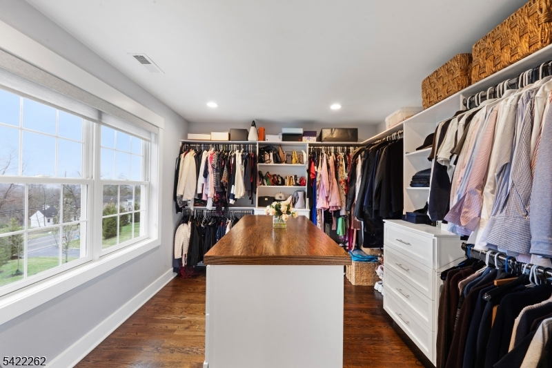 2141 Washington Valley Rd