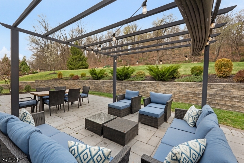 2141 Washington Valley Rd