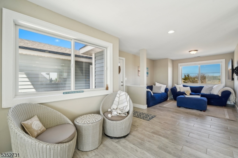 27 S Beach Ave