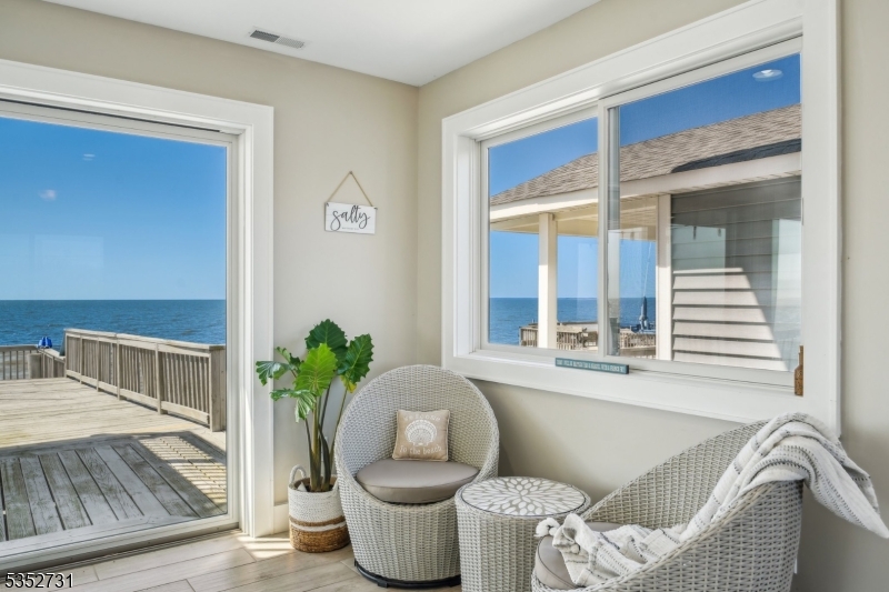 27 S Beach Ave