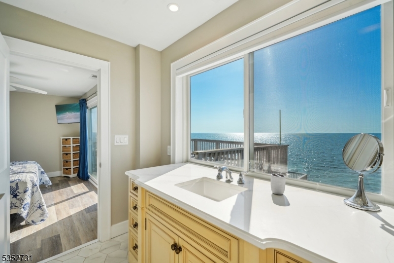 27 S Beach Ave