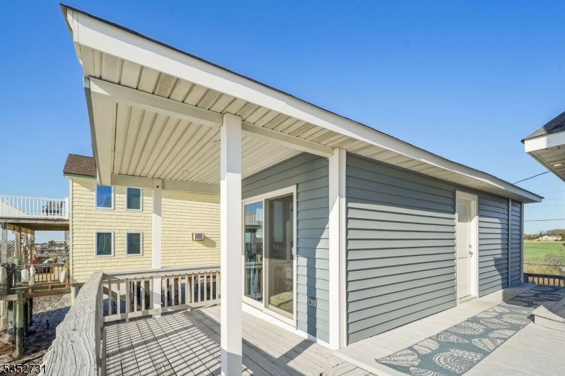 27 S Beach Ave