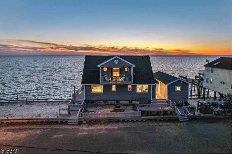 27 S Beach Ave