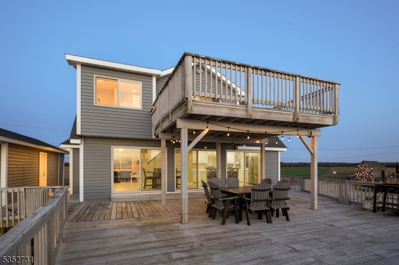 27 S Beach Ave