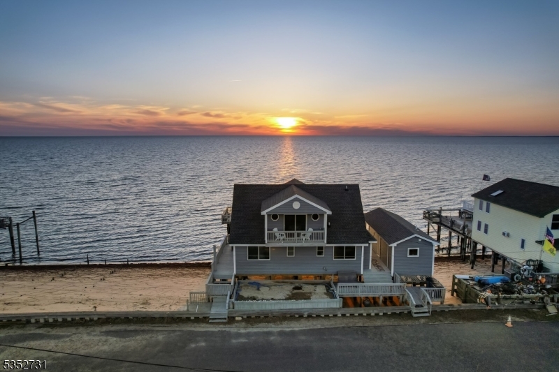 27 S Beach Ave