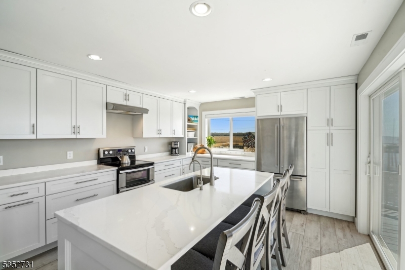 27 S Beach Ave