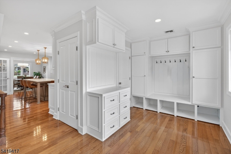 20 Parkview Dr