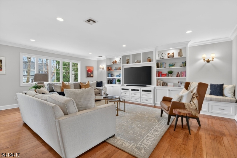 20 Parkview Dr