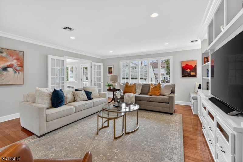 20 Parkview Dr