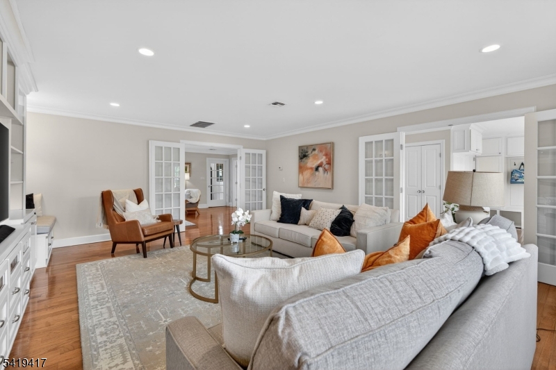20 Parkview Dr